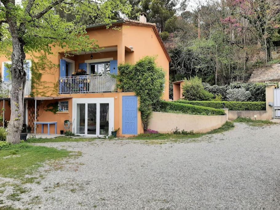 Appartement T.Belle Vue Panoramique Au Coeur Du Luberon 40M2 + Pergola . Jardin. P à Apt Extérieur photo
