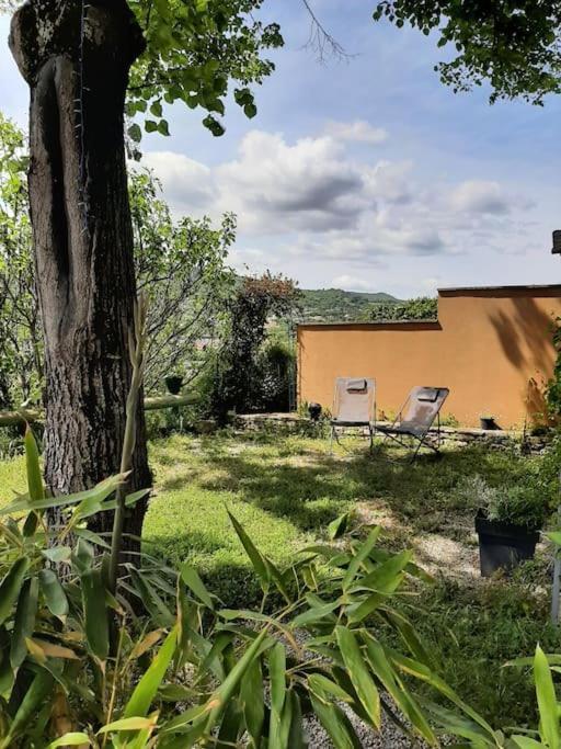 Appartement T.Belle Vue Panoramique Au Coeur Du Luberon 40M2 + Pergola . Jardin. P à Apt Extérieur photo